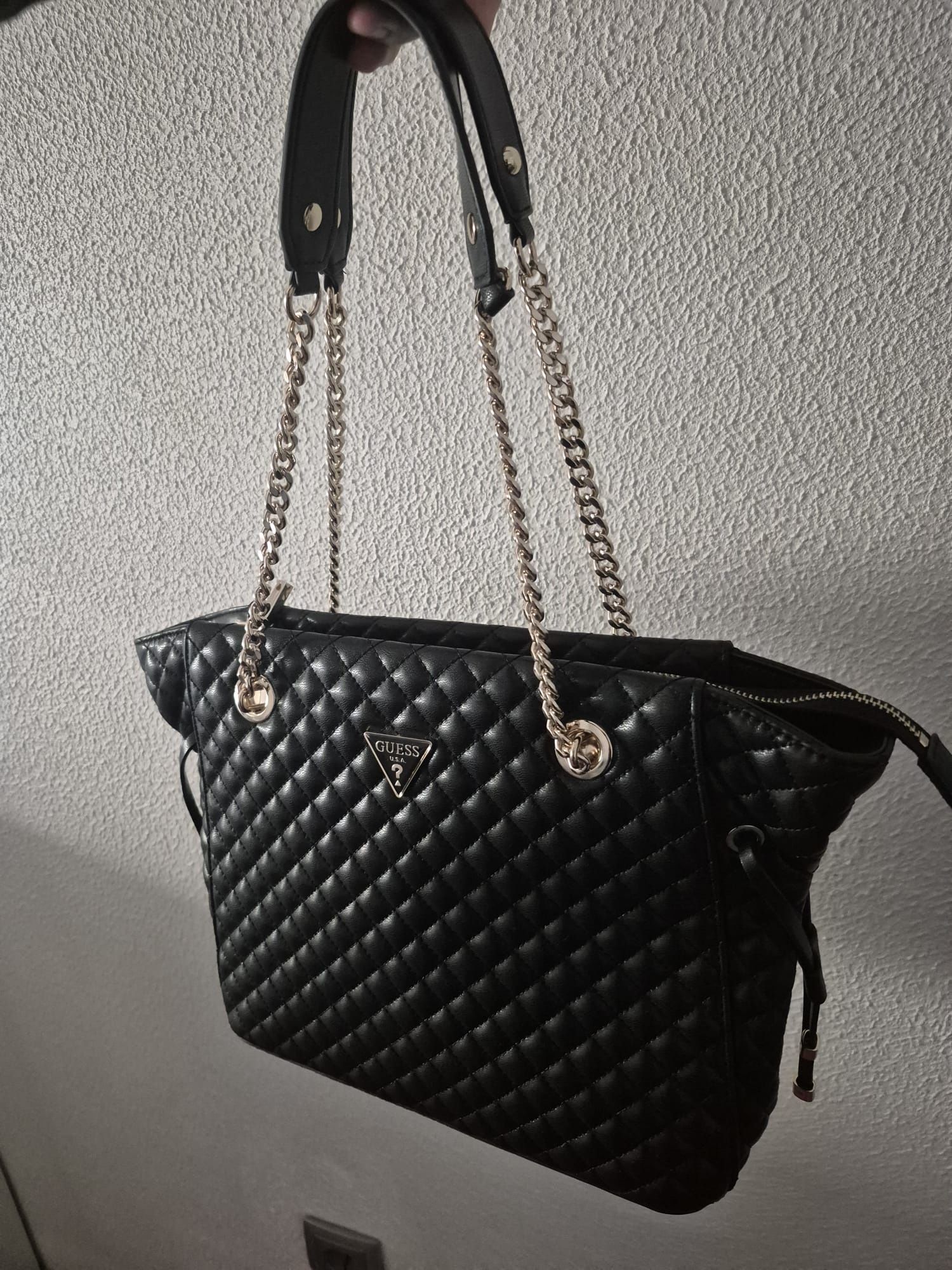 Bolsa guess como nova