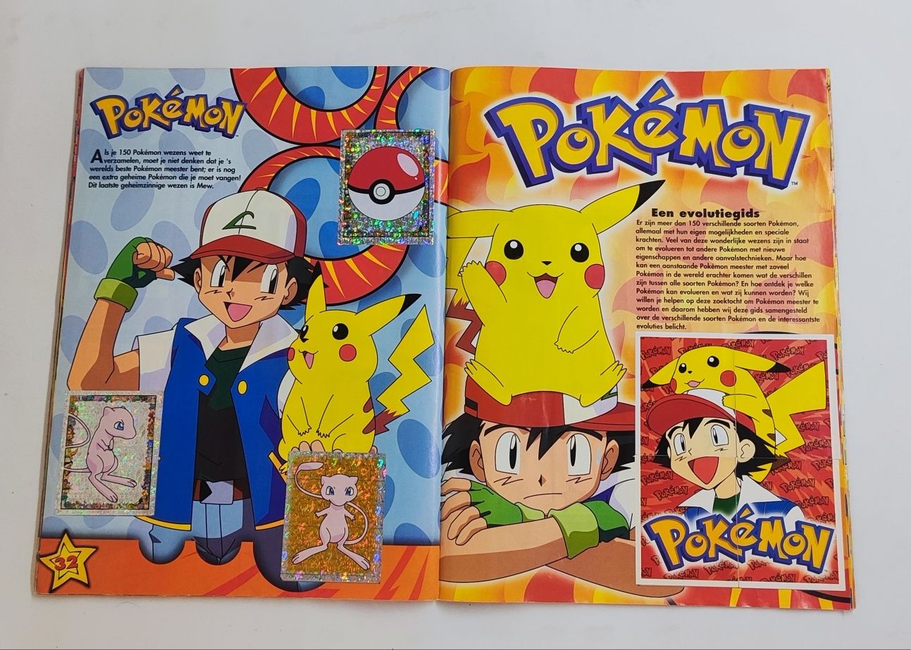 Álbum Pokémon Merlin (1999). Faltam apenas 12 Cromos.