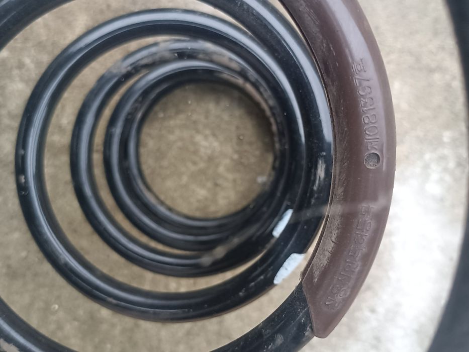 На Toyota Corola2008, Kia Cerato 2008