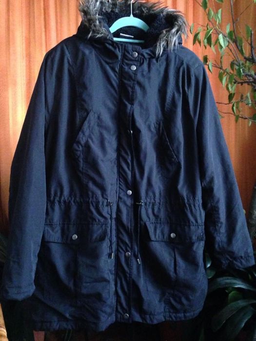 Czarna kurtka Infinity Woman w rozm. 52