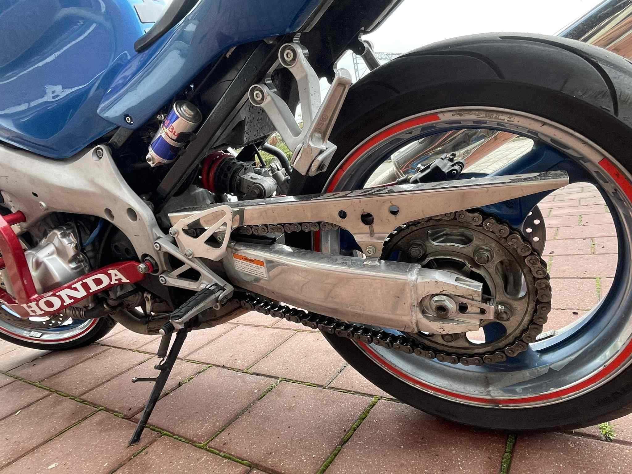 Honda CBR 600 F4 A2 1999R 35kw / Naked / Streetfigher