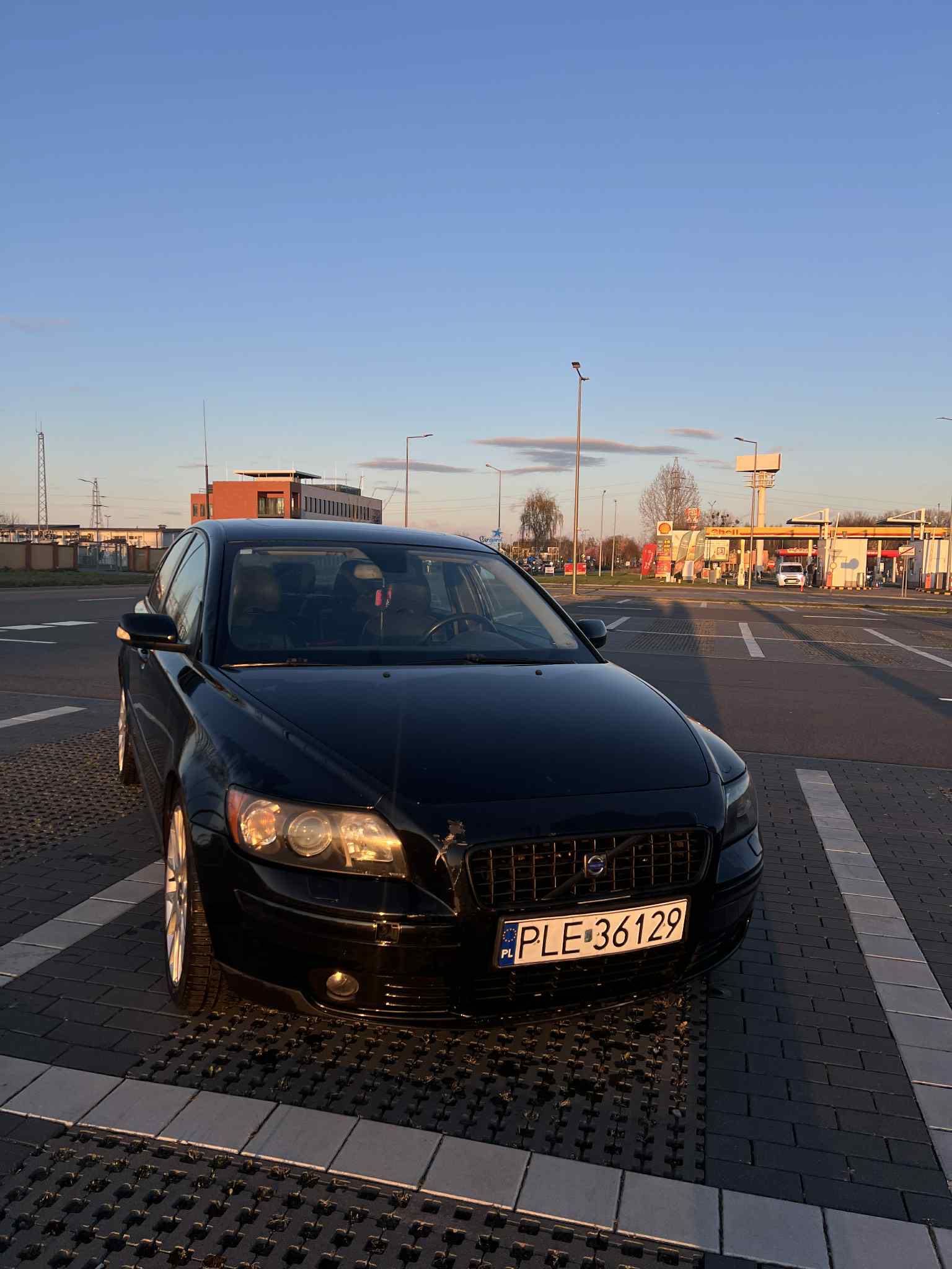 VOLVO S40 - T5 . (5 cylindrów, Turbo i 220 KM) GAZ! Świetna CENA!
