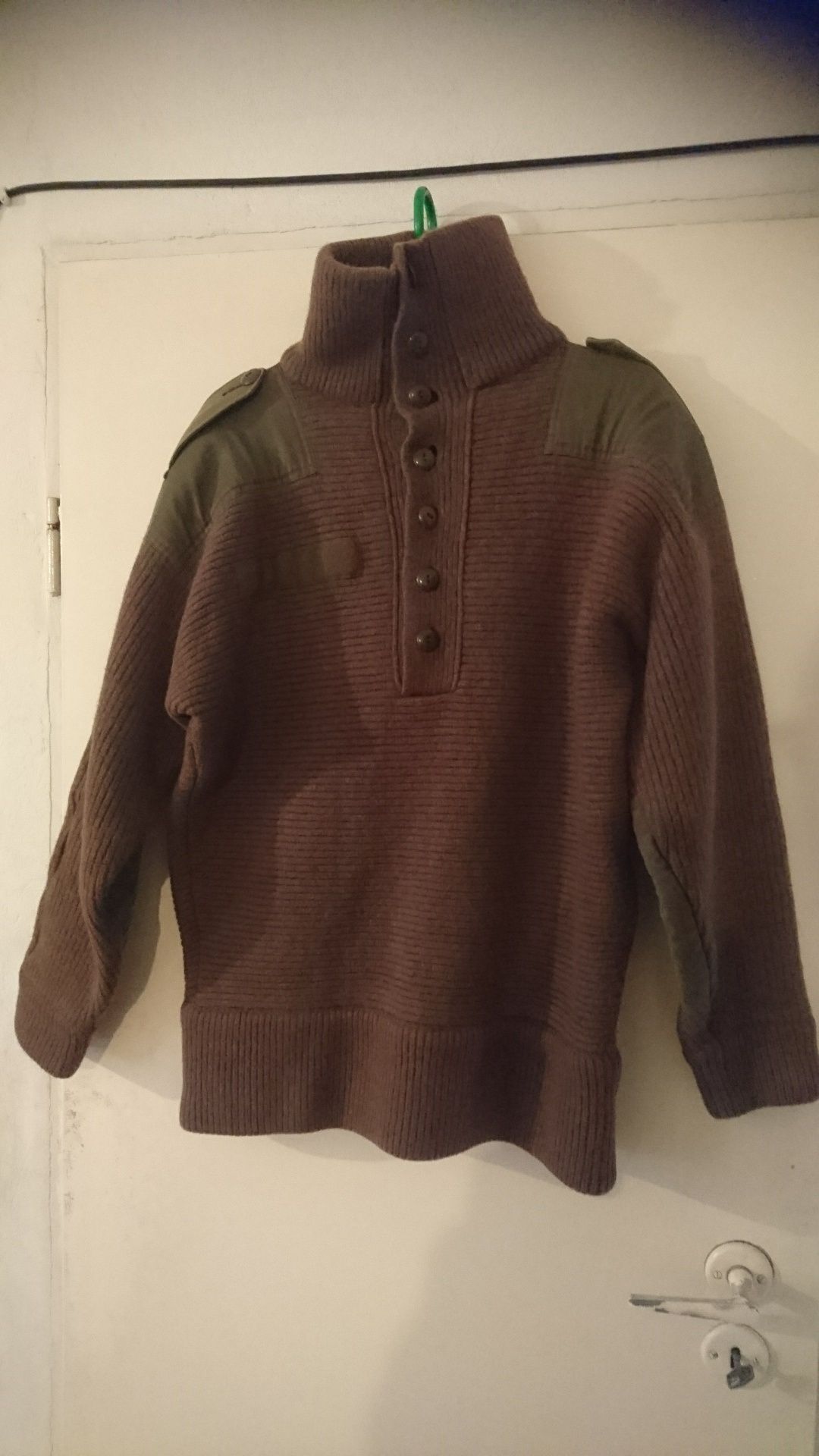 Sweter wojskowy. Wojska górskie . Rozmiar 52.