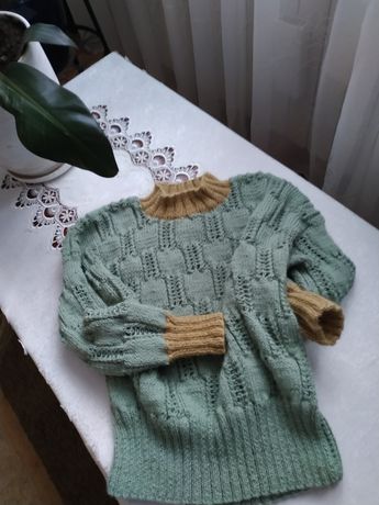Sweter damski ręcznie robiony z wełny alpaki z dodatkiem poliamidu