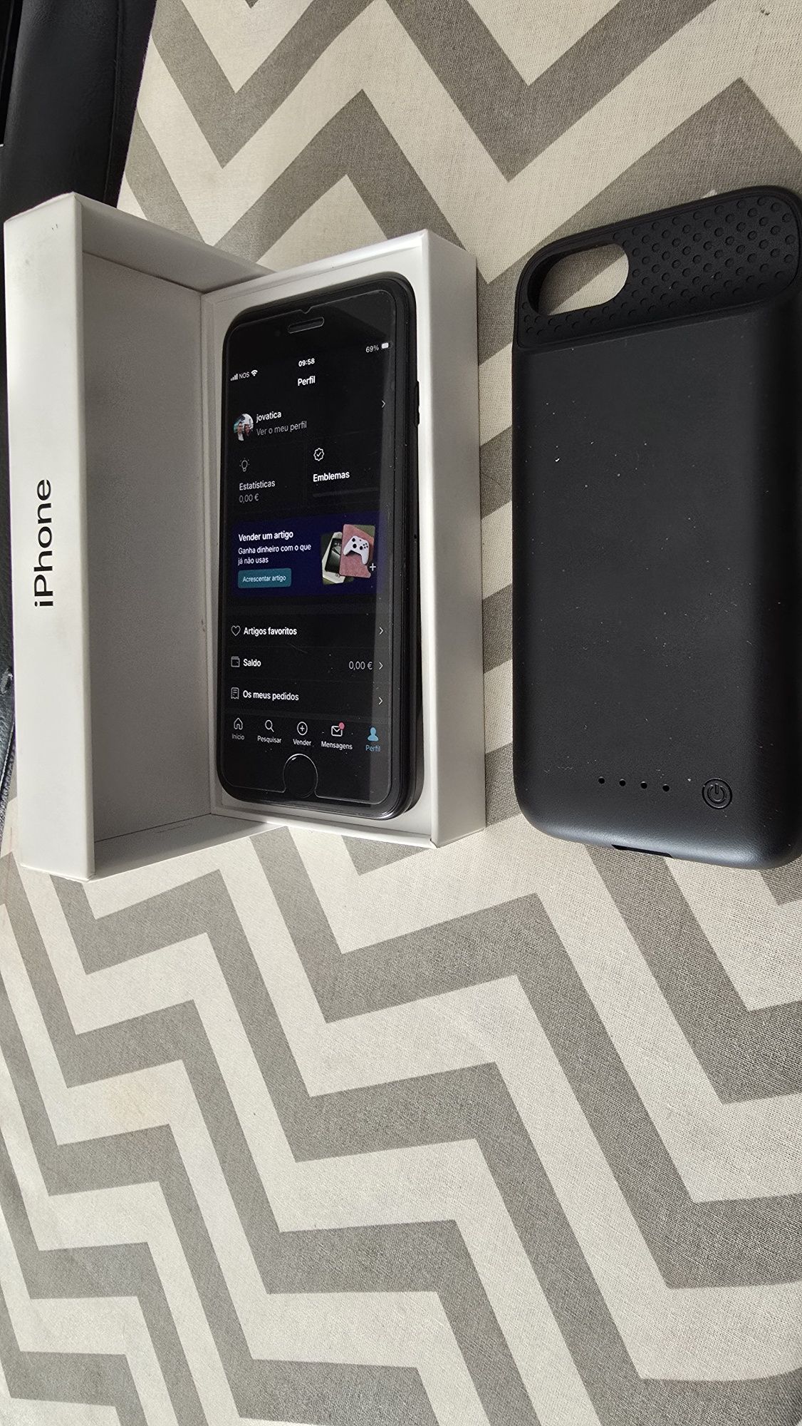 Iphone se 2020 + capa bateria 7000mha excelente estado