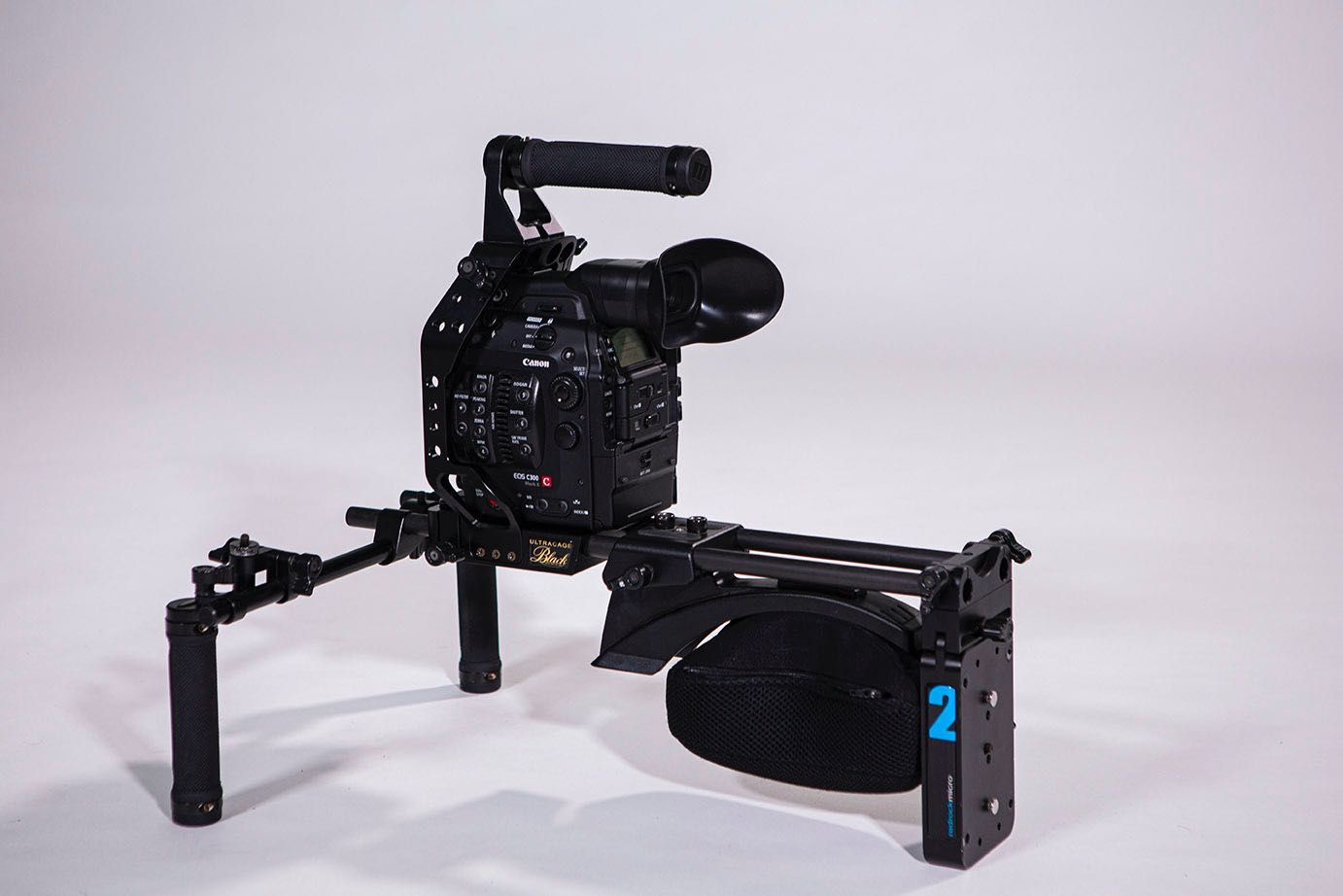 Canon EOS C300 Mark II - Mala Completa