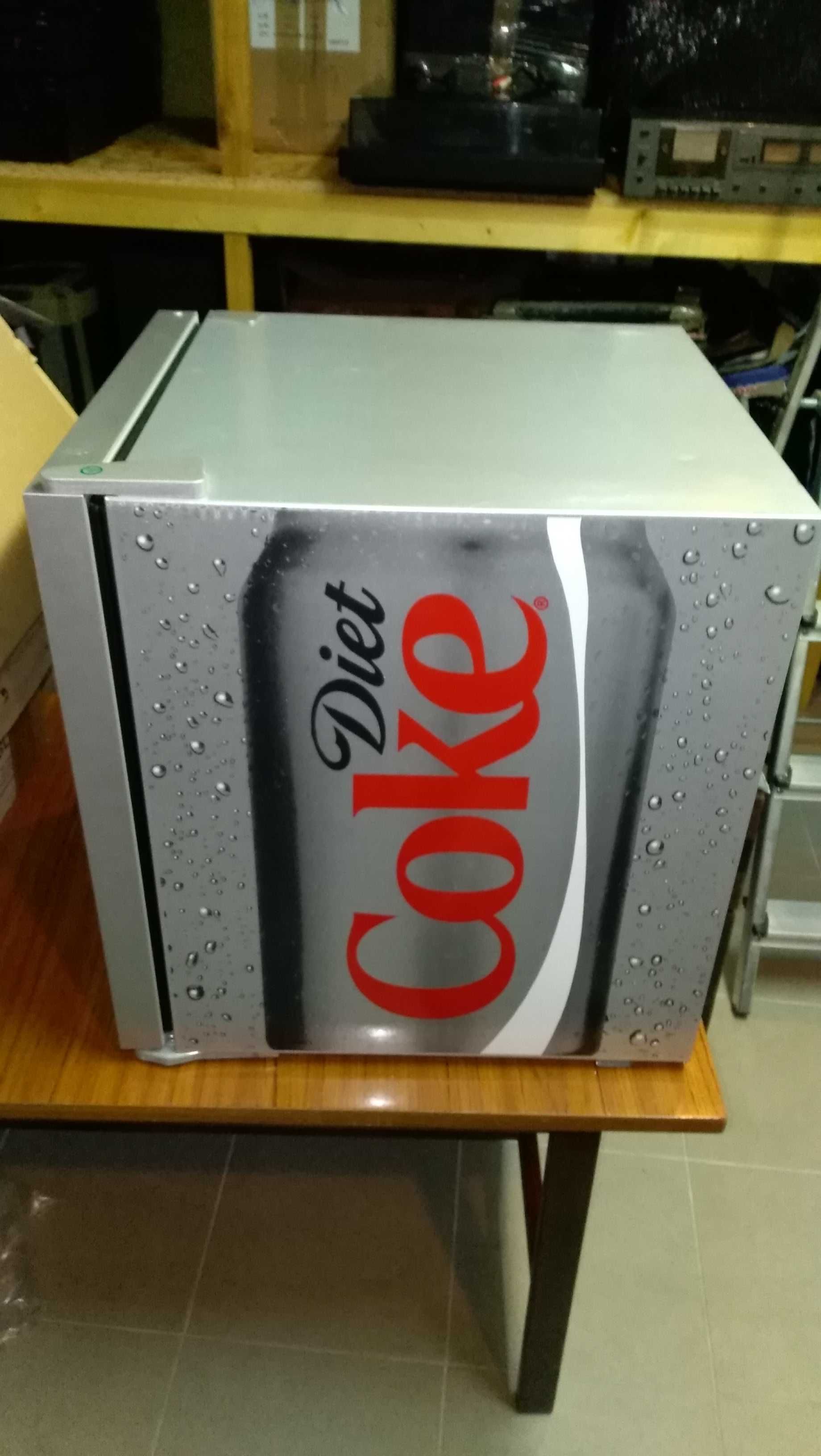 NOWA lodówka COCA-COLA - HUSKY Cola Dietetyczna - pojemność 48 L