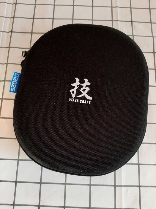 Бездротові навушники BOSS WAZA-AIR