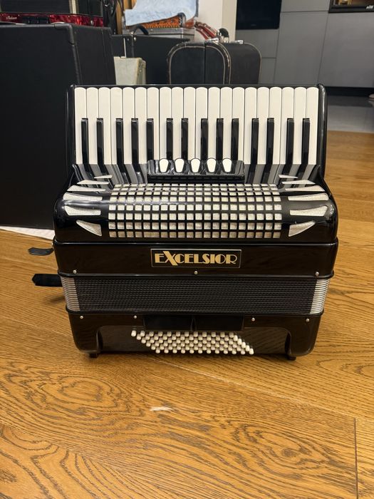 Akordeon Excelsior 72 basy