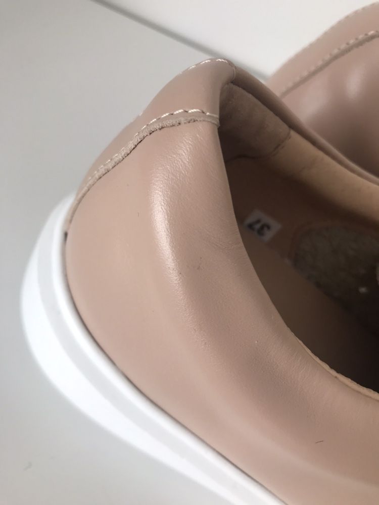 Sneakersy skórzane nude w stylu Vanda Novak GIANMARKO