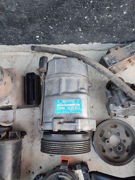 Компрессор кондиционера на Шкода Октавия Тур Гольф Skoda Octavia tour