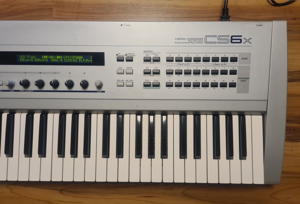 YAMAHA CS6X - Super synth!