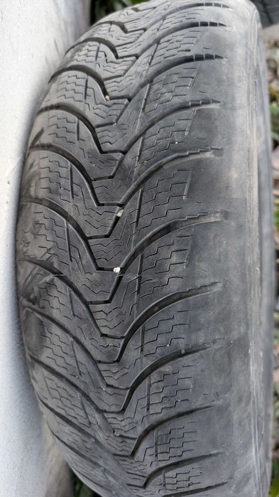 Шини зимові пара R15 протектор 5.5мм роки 20 і 21