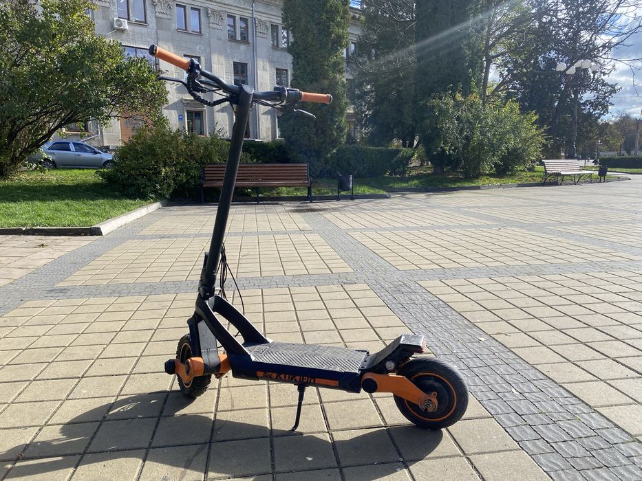 Продам самокат kukirin g3