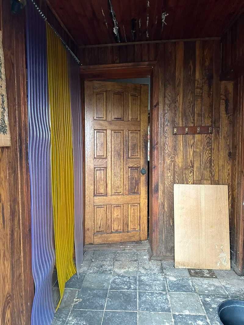 Пів будинку в центрі Баришівки