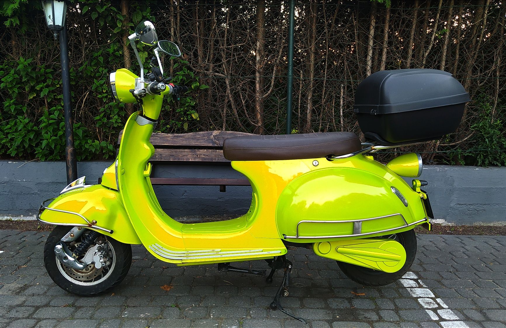 Skutery Elektryczne Sakura 2000 (Jak Vespa) Kanarek niskie przebiegi