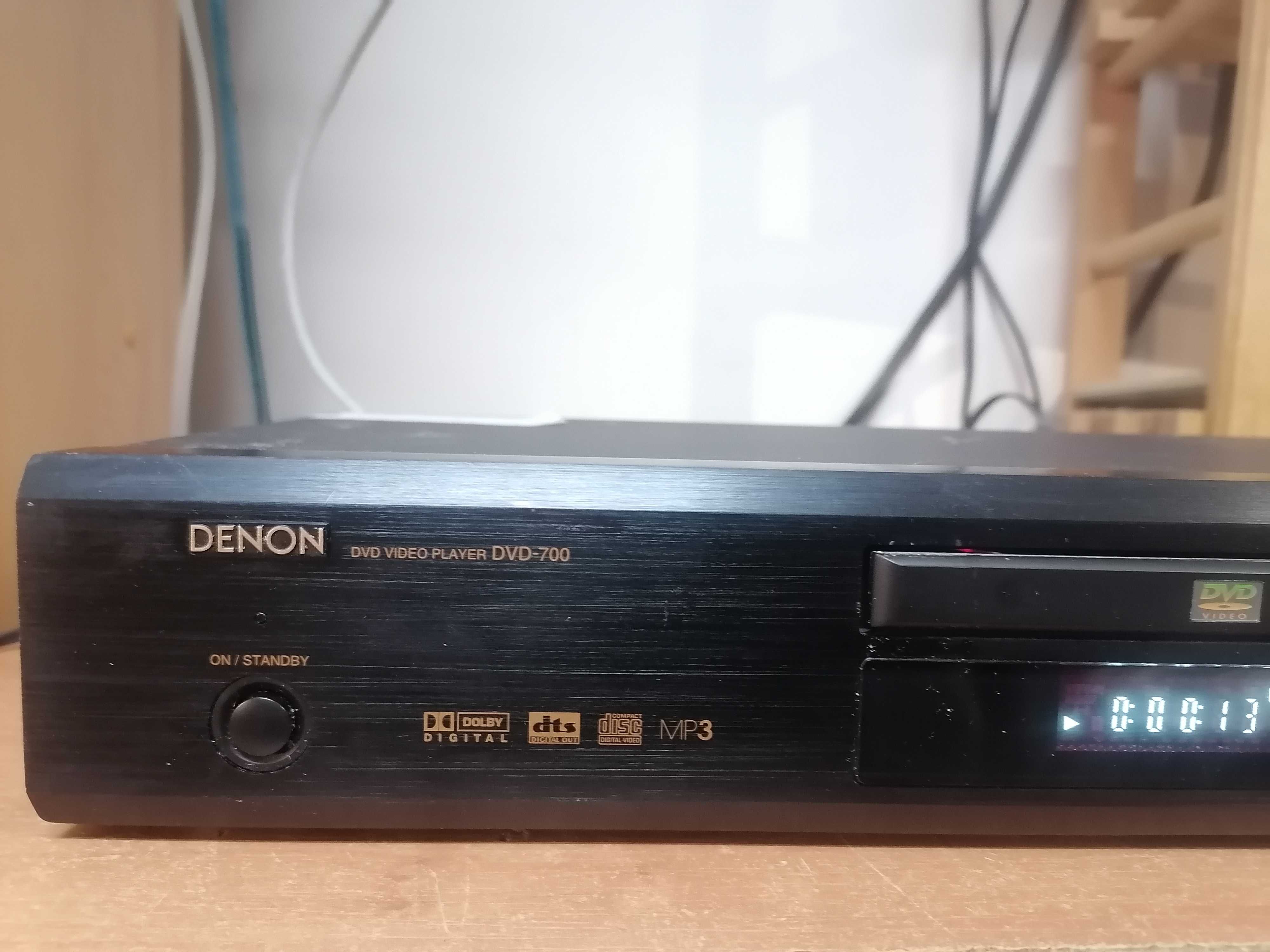 Odtwarzacz CD/DVD Denon DVD-700