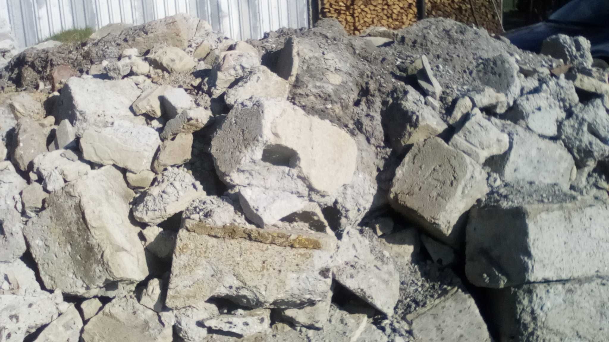budowa  cegły bloczki pustaki