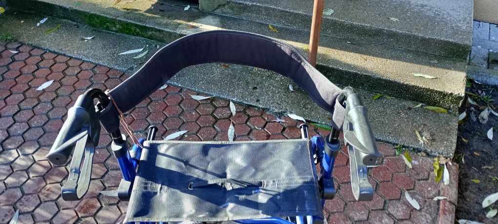Chodzik jeździk pchacz wózek balkonik