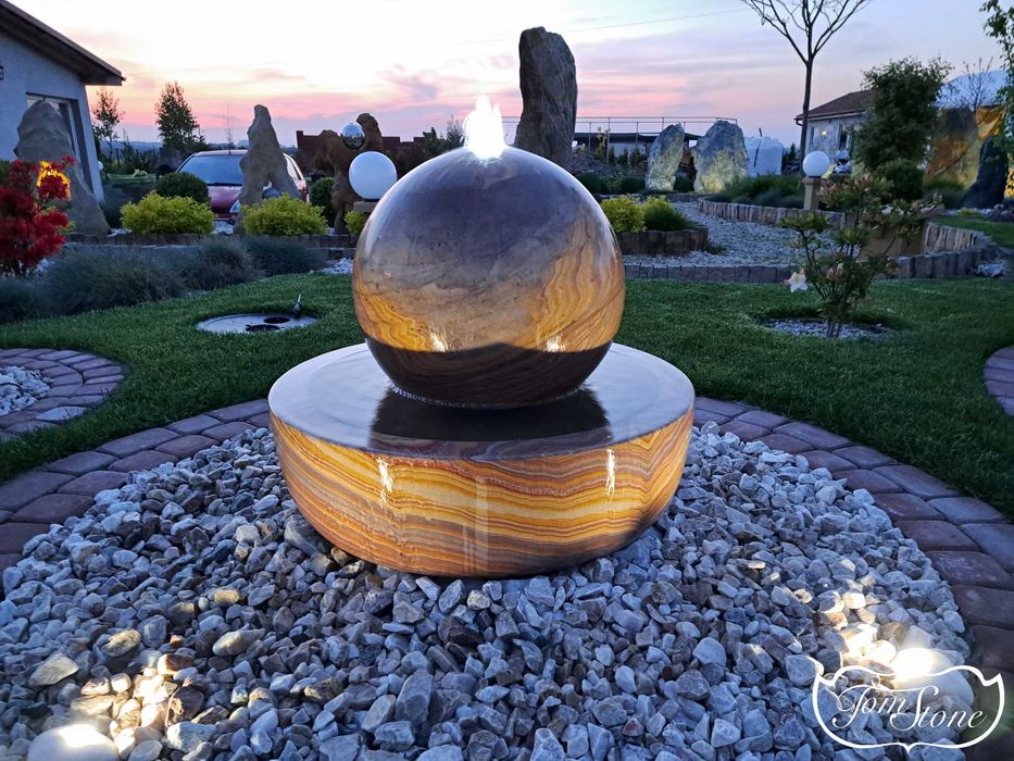 Fontanna ogrodowa Fontanny z kamienia. Misa z kamienia KULA