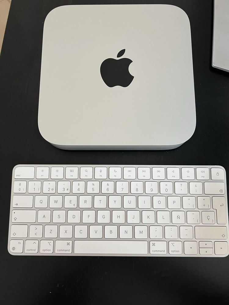 Mac Mini M1 256 GB 8GB com Magic Keyboard
