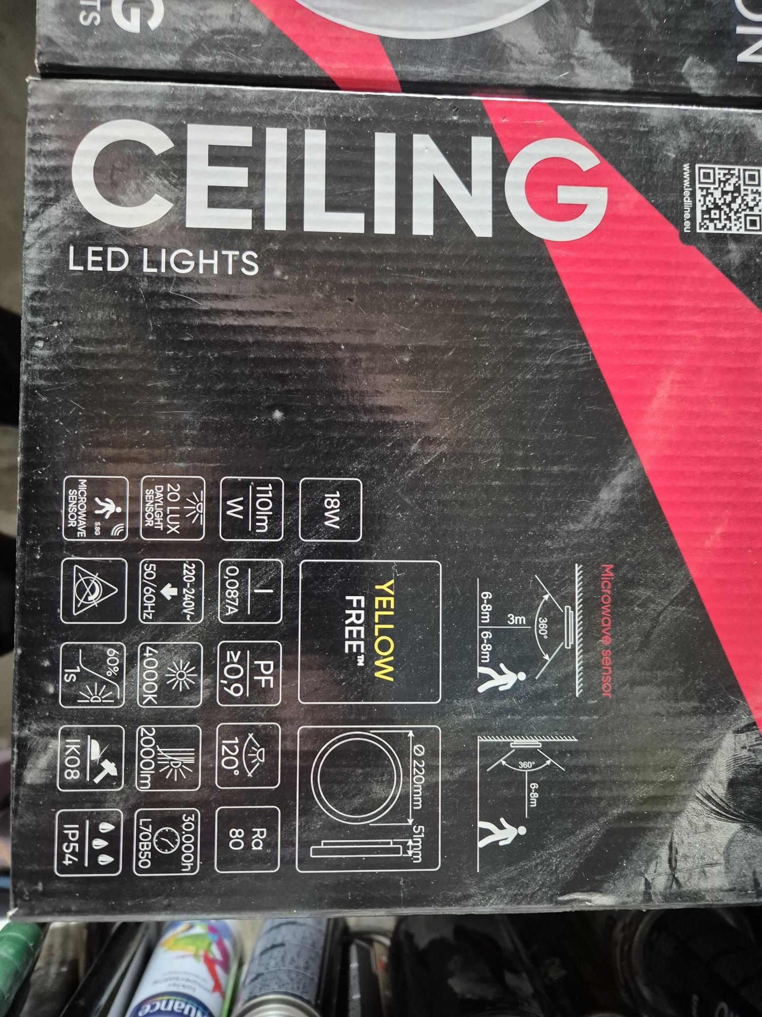 Lampa led z czujnikiem ruchu