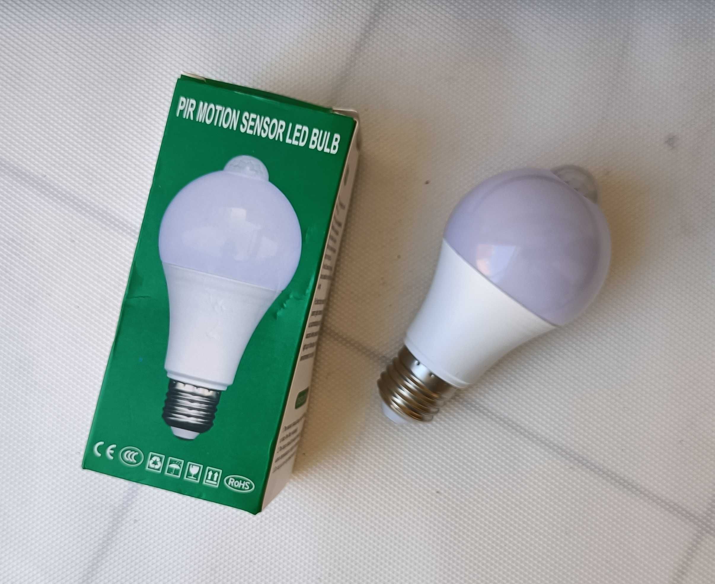 Lâmpada LED com Sensor de movimento 12W