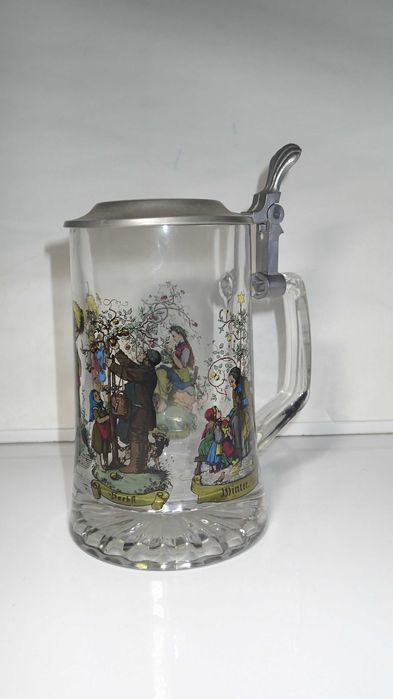 Canecas de cerveja em cerâmica e vidro