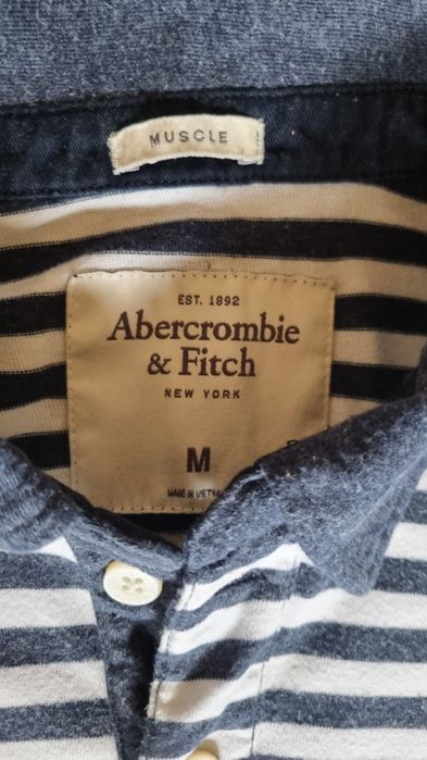 Polo Abercrombie & Fitch, polo às riscas