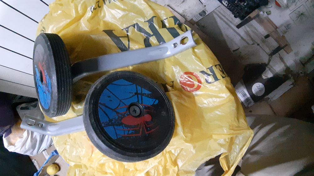 Roda laterias bicicleta de criança