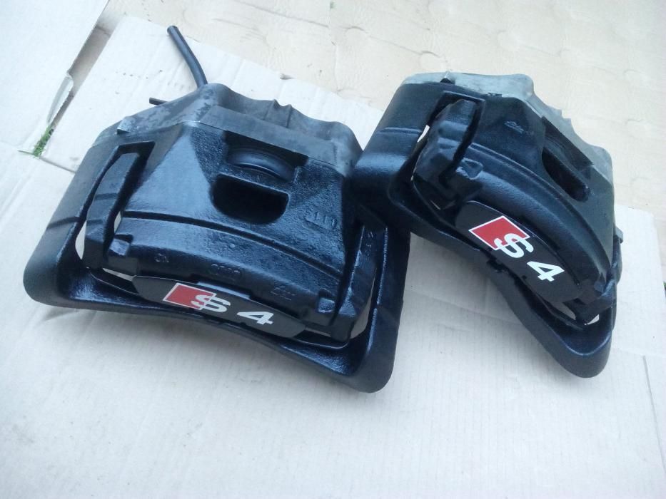 Audi A4 S4 B6 B7 zaciski hamulcowe przód