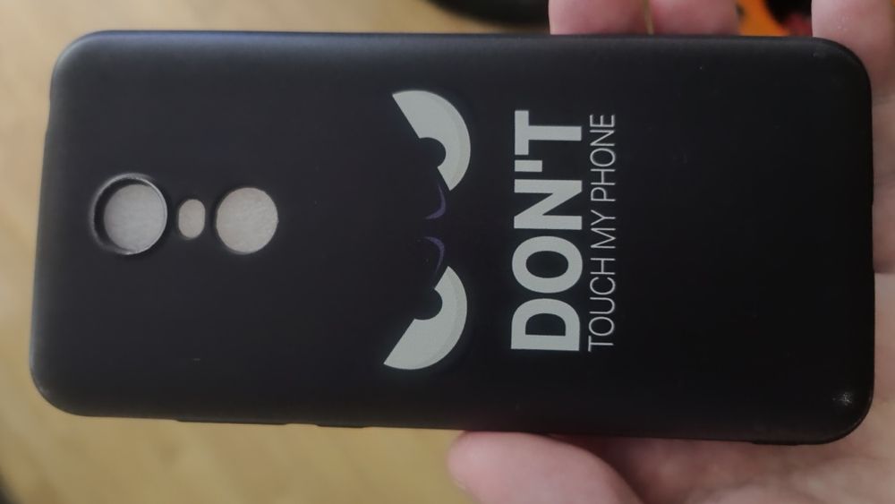 Продам чехол на Xiaomi redmi 5 plus