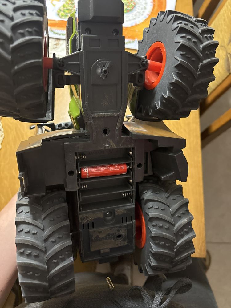 Ciągnik Claas 870 Axion