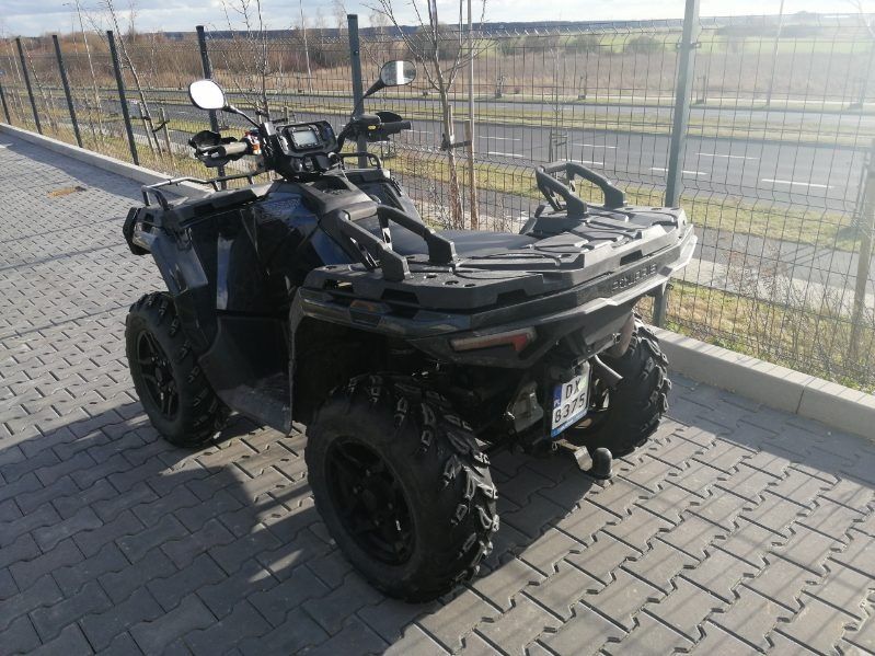 Quad Polaris 570