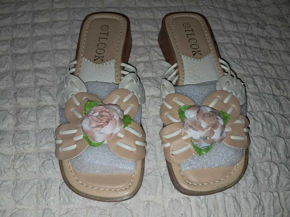 Босоніжки , шльопки жіночі, вєтнамки, літнє взуття