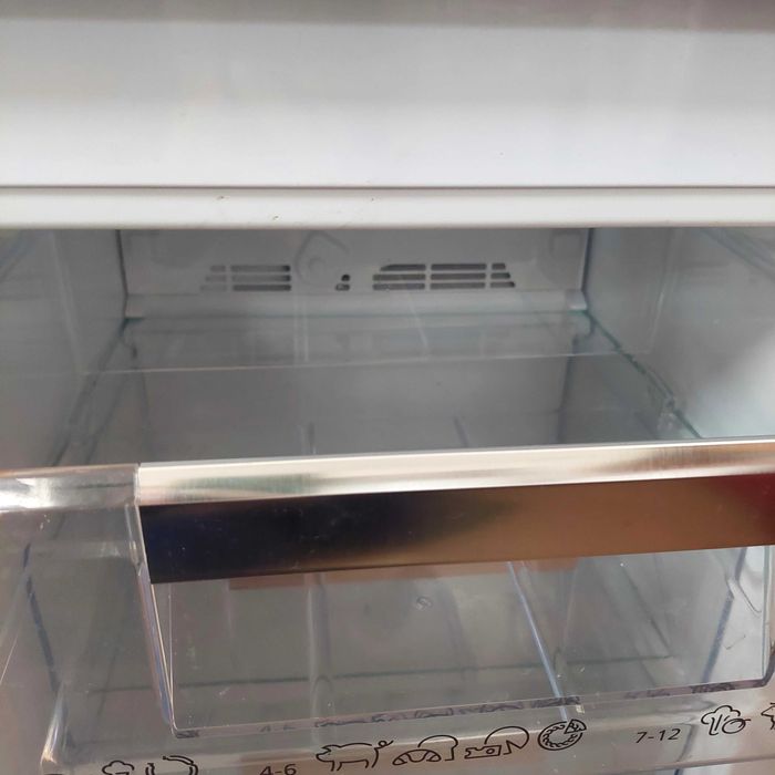 Frigorífico SMEG de encastre