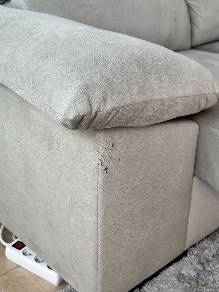 Sofá com chaise longue