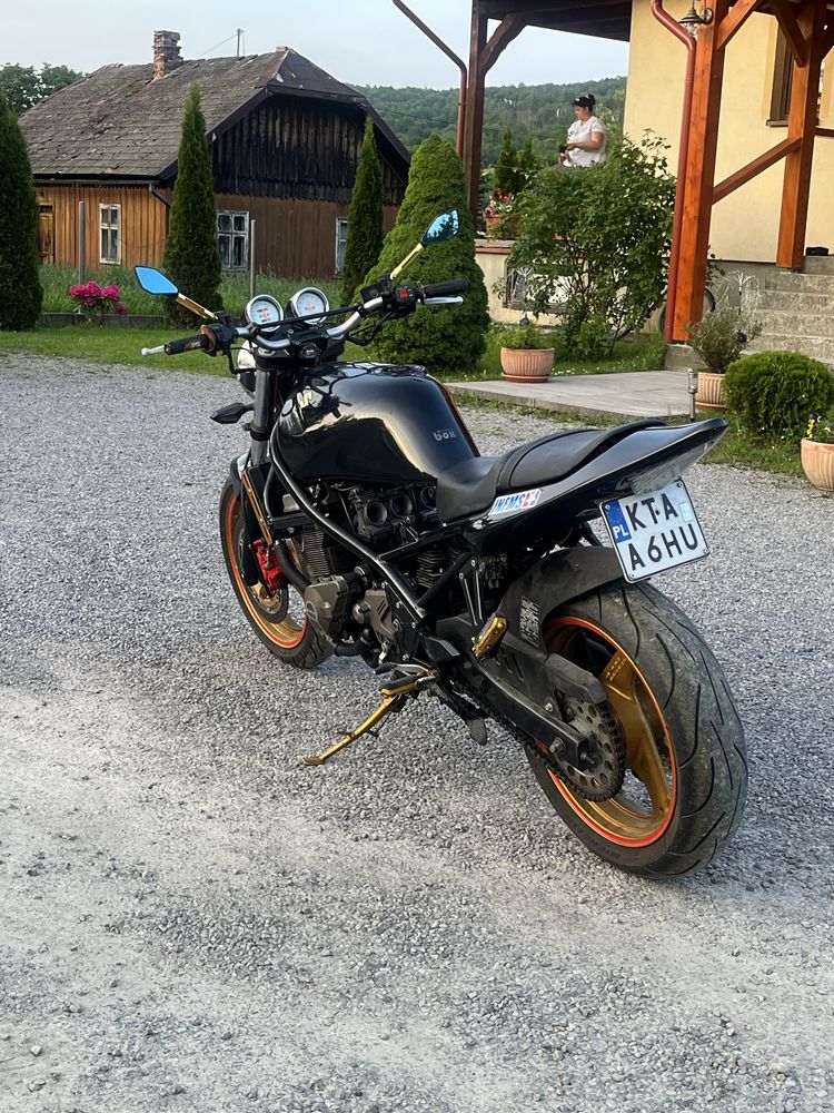 Suzuki bandit 400
