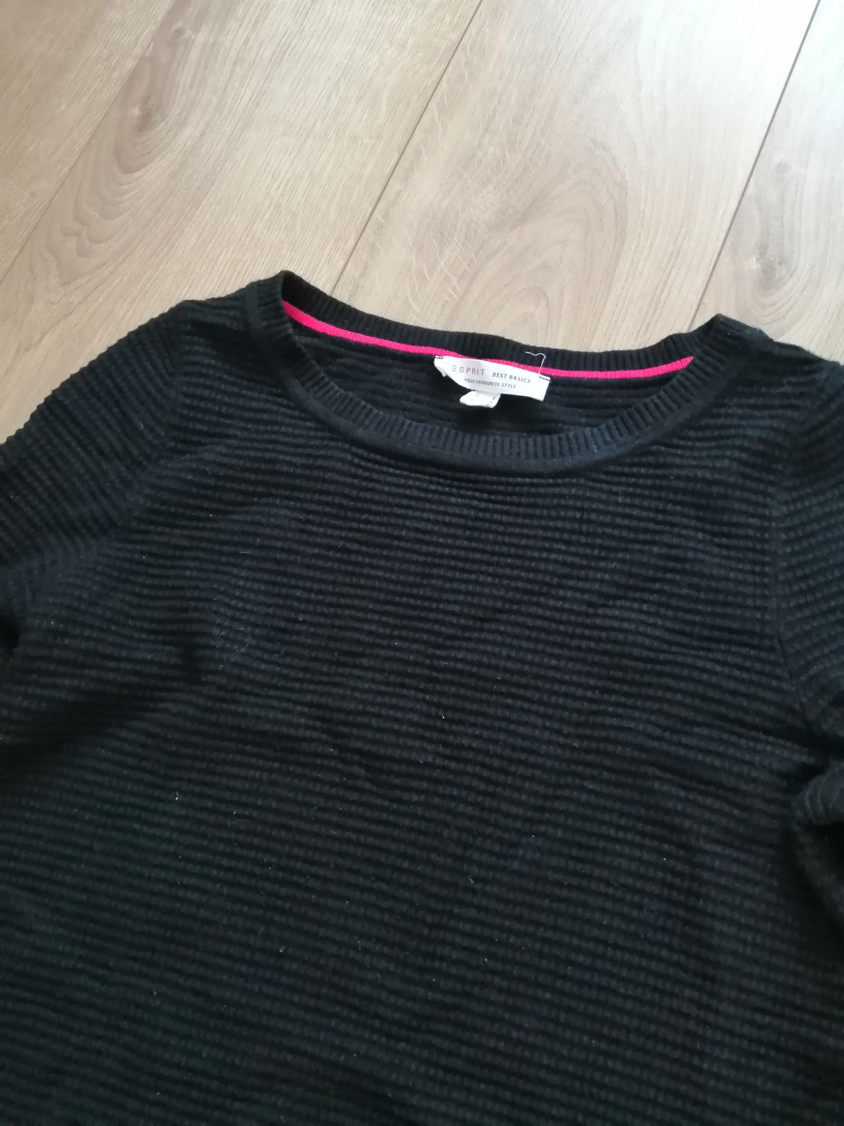 33. Granatowy sweter Esprit Basics r. S