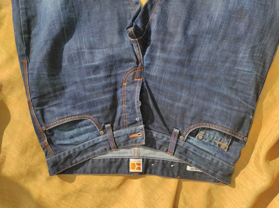 311. Spodnie jeansy Boss Orange W36L32 pas 90cm