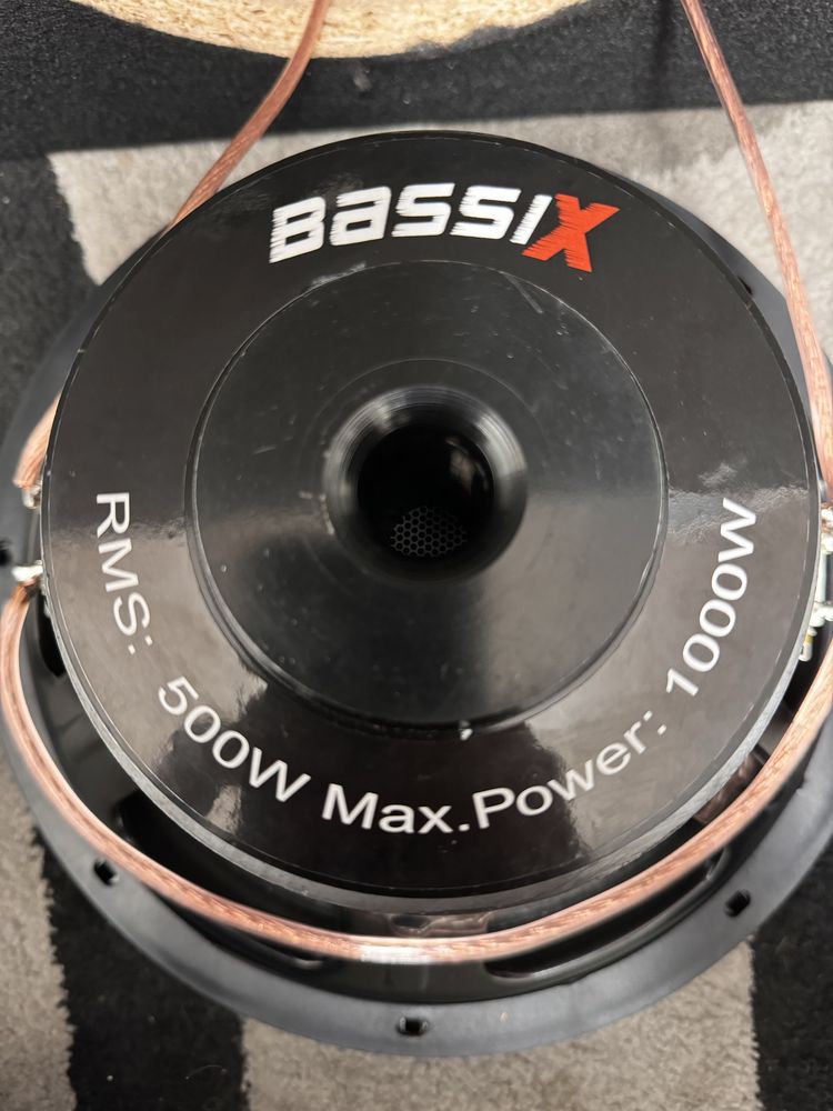 Продам динамик-сабвуфер bassix 500-1000 watt