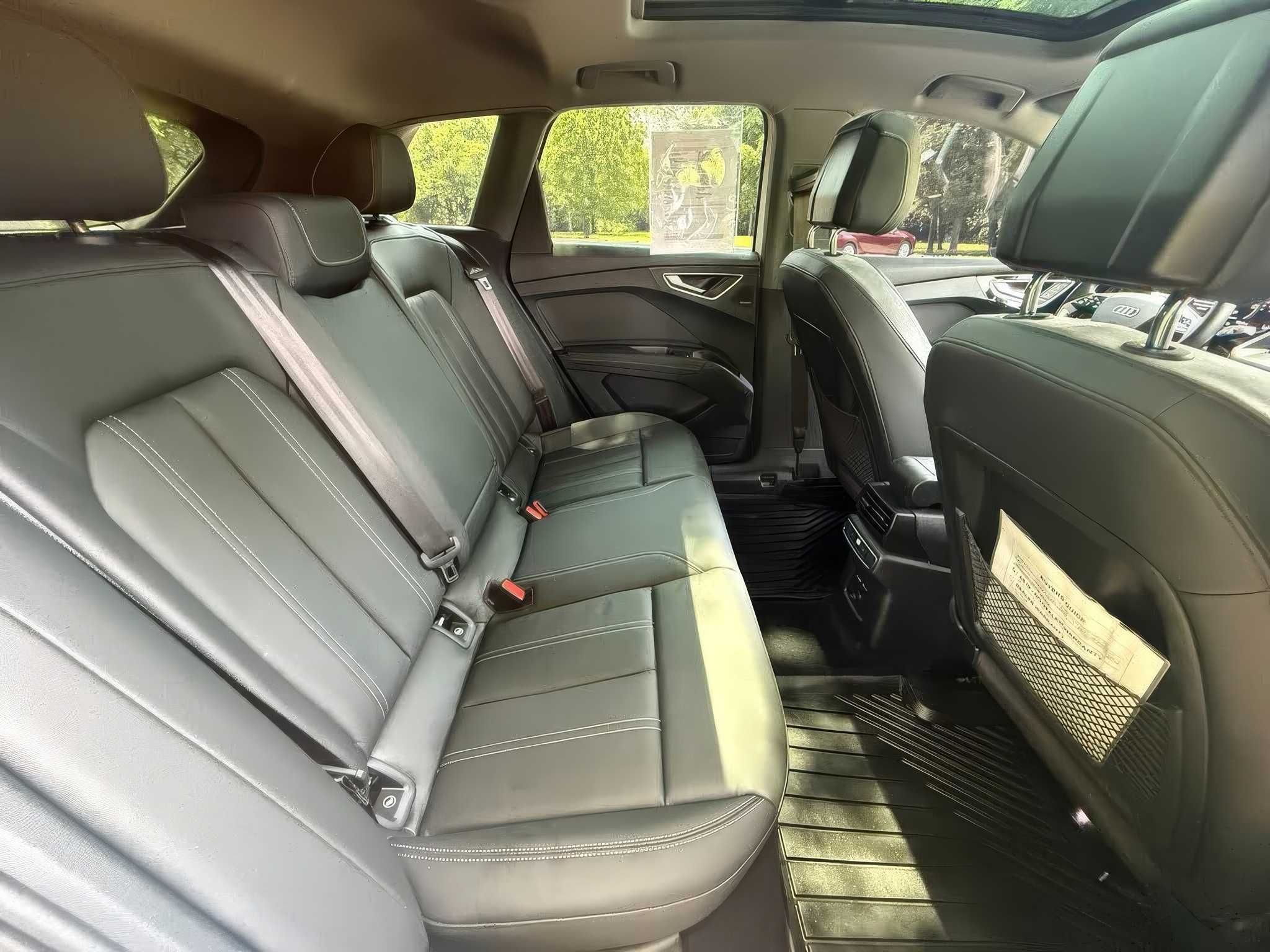 2024 Audi Q4 e-tron quattro Premium Plus 50 TFSI