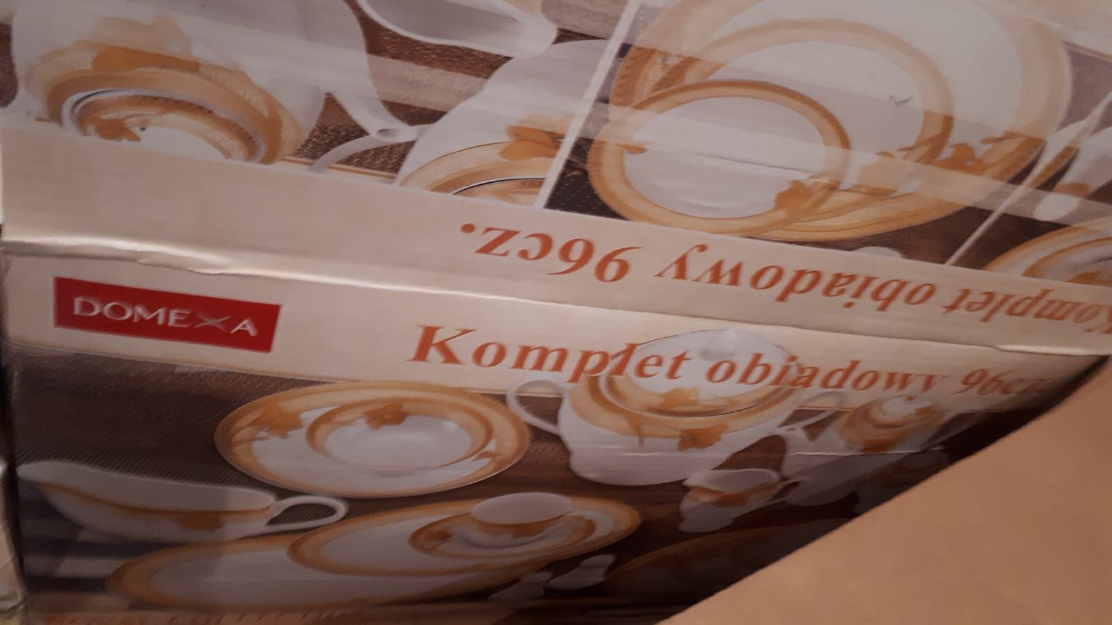 Sprzedam komplet porcelany 96 części zastawa obiadowa nowa w pudełku