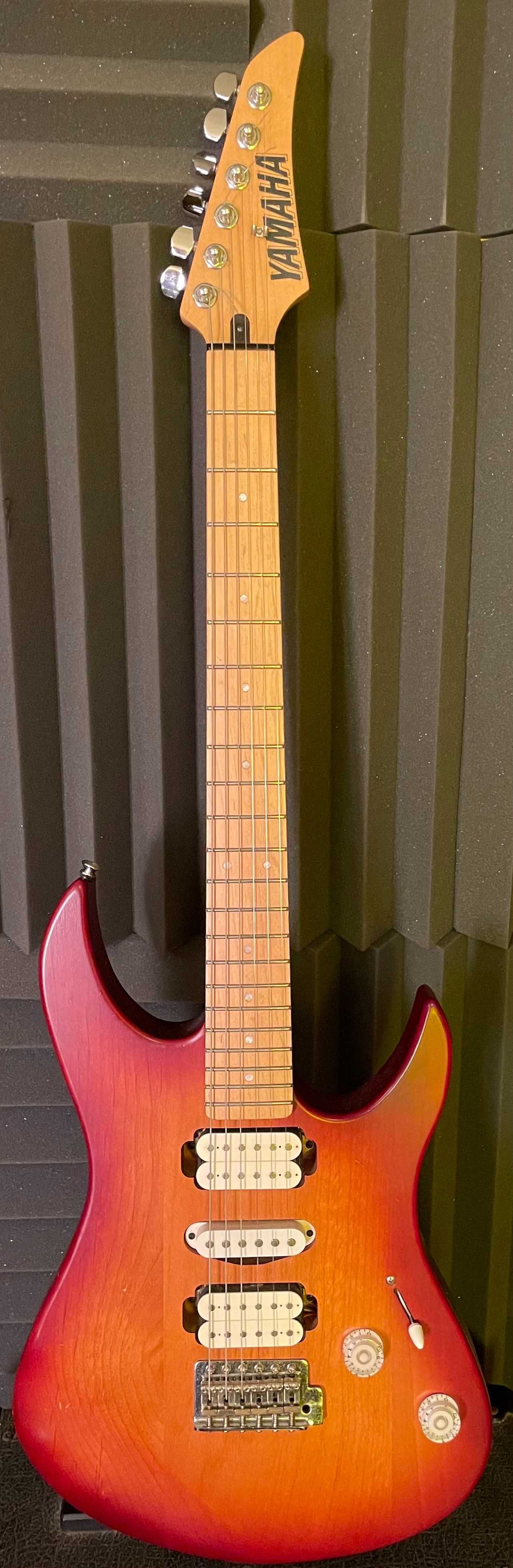 Yamaha 121 gitara elektryczna