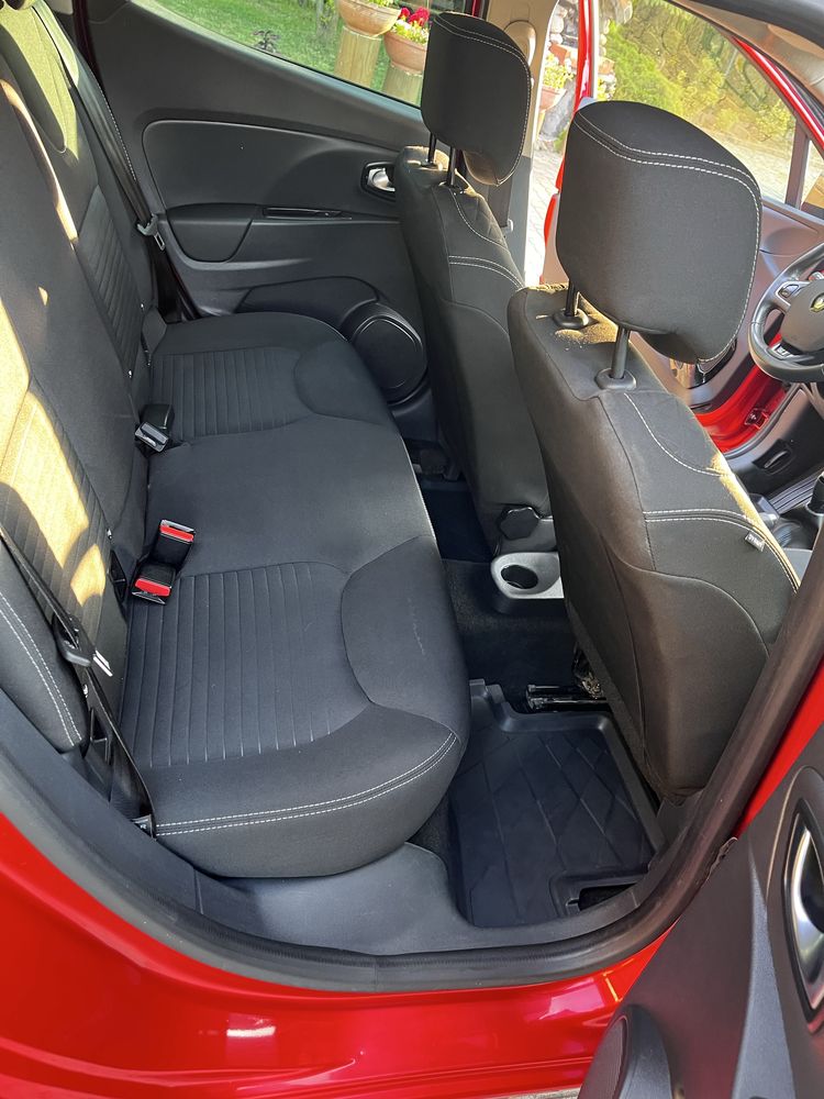 Renault Clio 4 IV 1.2 16V HT salon
