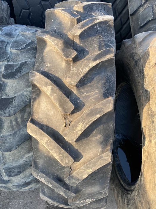 280/85r28    Mitas