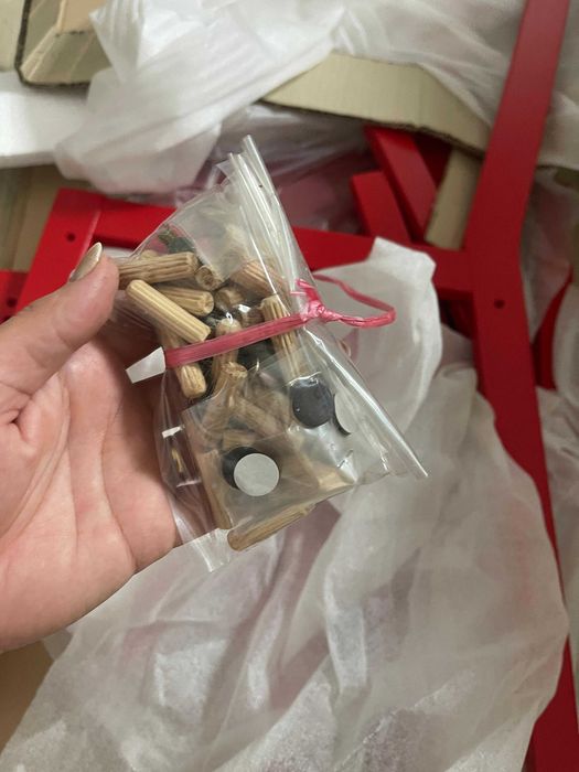 Cadeira em madeira vermelha