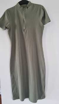NOWA Dzianinowa sukienka Sinsay kolor oliwkowy.