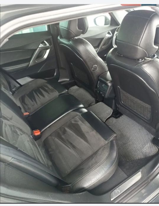 Автомобіль Citroen DS5