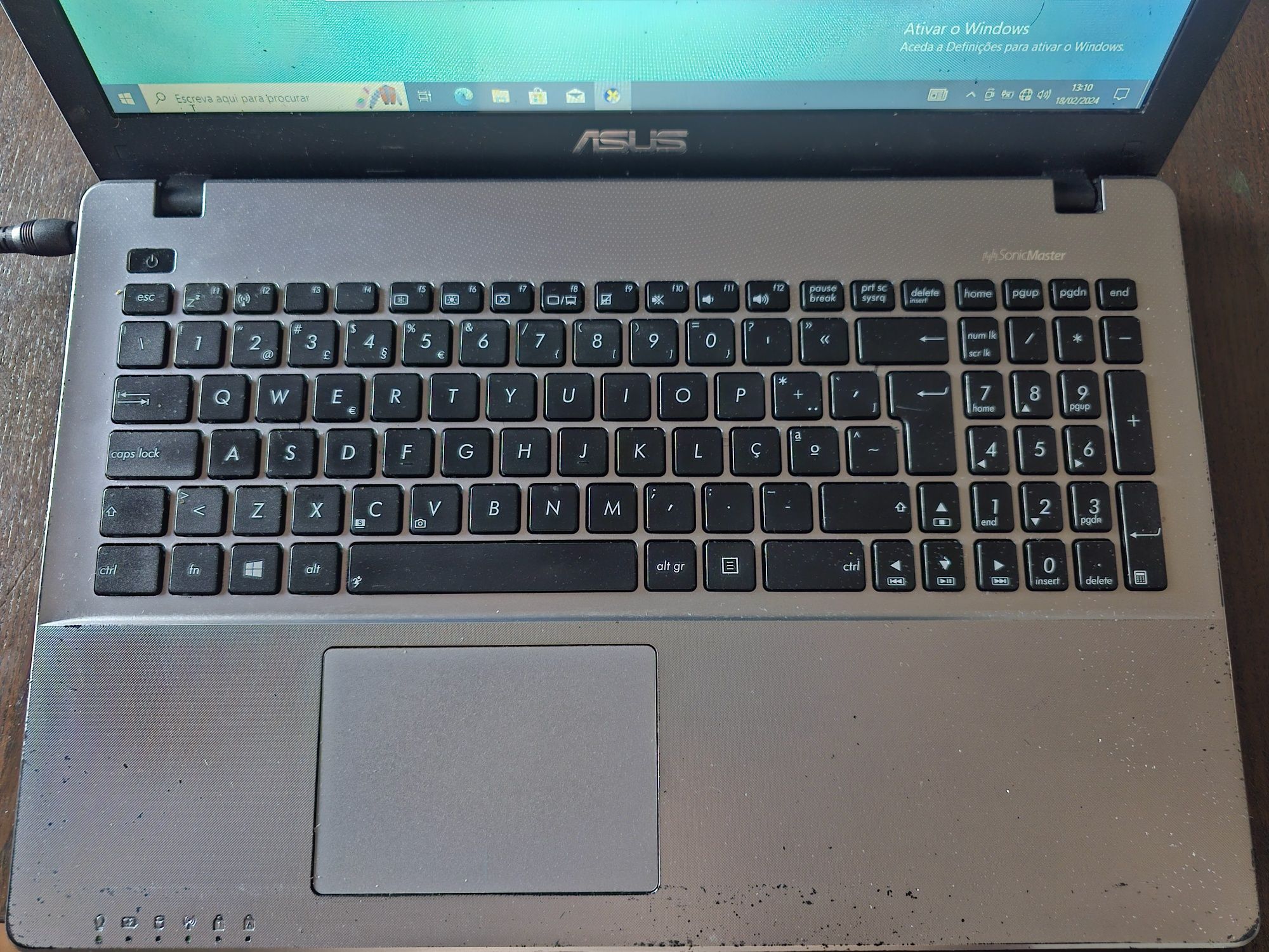 ASUS K550C i5 8GB SSD240GB